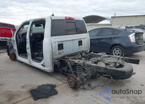 2015 Ram 1500 Outdoorsman z USA, uszkodzony, nr VIN 1C6RR6LG0FS630582